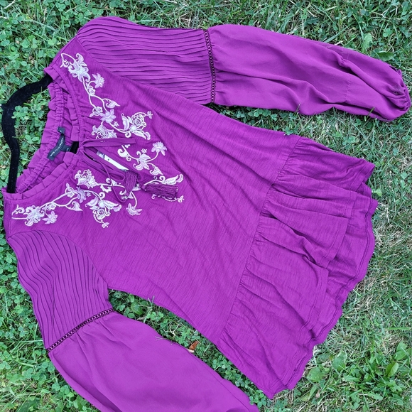 White House Black Market Tops - WHBM Boho Embroidered Tunic